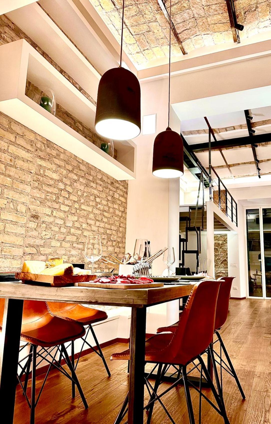 Appartamento Buonarroti Art Home. Luxury And History At *