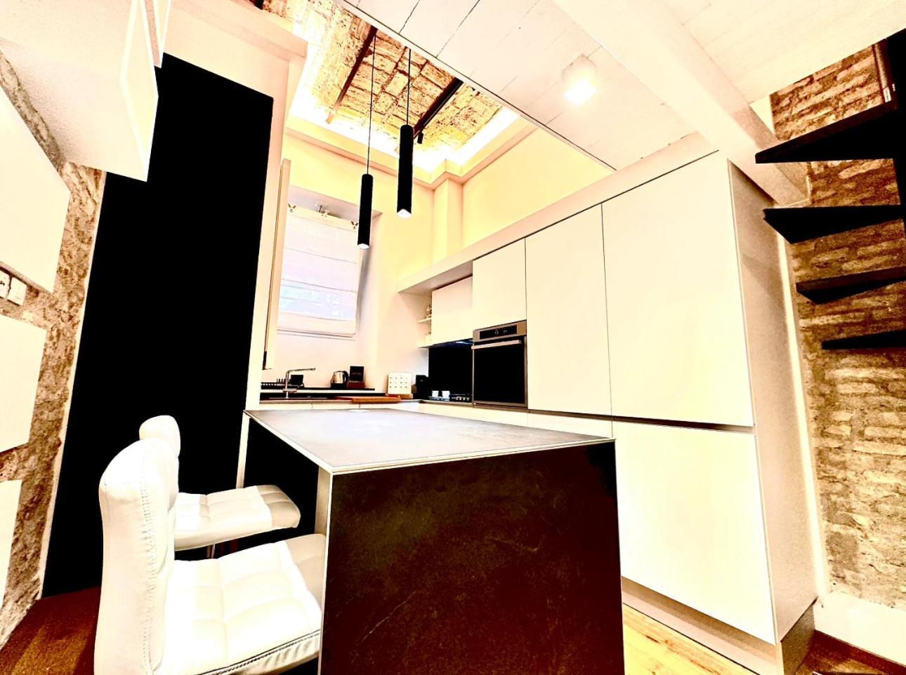 Appartement Buonarroti Art - Luxury Retreat For Couples